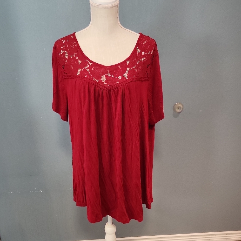 Amazon Essentials Rosette Floral Lace Ruched Detail Flowy Scoopneck Blouse
